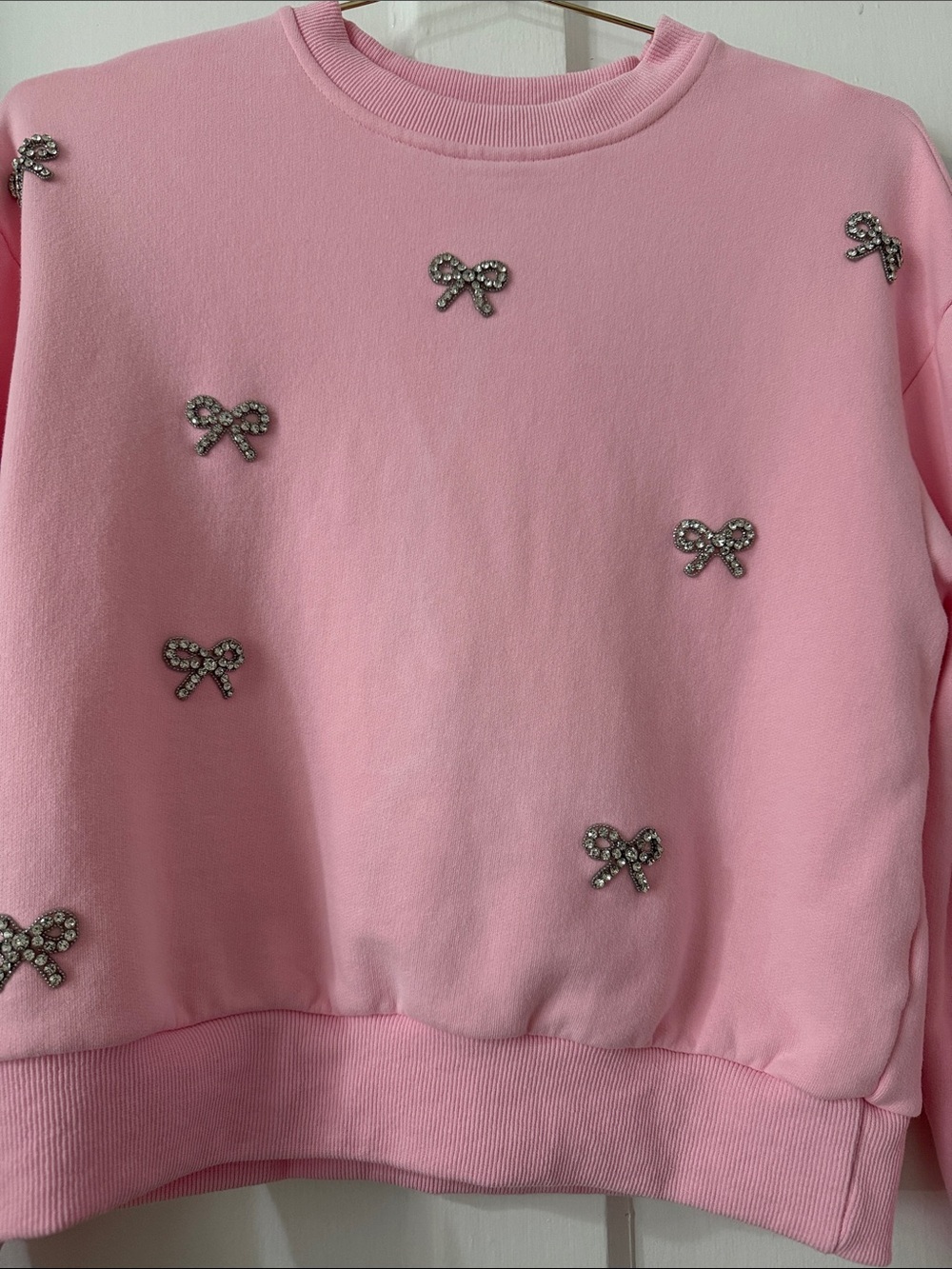 Embellished Pink Crewneck Sweatshirt with Crystal Bows - Picture 3 of 5